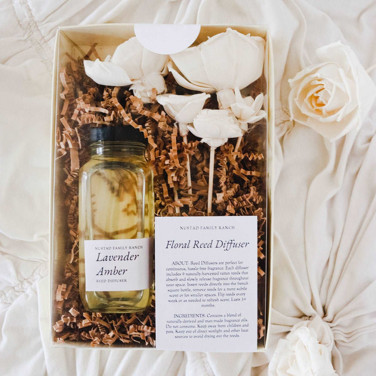 Diffuser for Essential Oils, Sunflower Floral Reed Diffuser with Essential Oils, Botanicals and Sola Wood Flowers, for Bedroom and Bathroom
