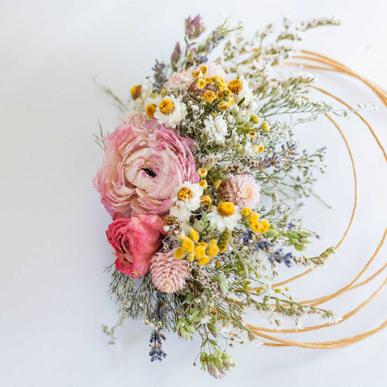 Ranunculus Dried Flower Cake Topper, Dried Bridal Bouquet for Weddings, Rustic Boho Brides, Bridesmaid bouquet, Wildflowers Dried bouquet