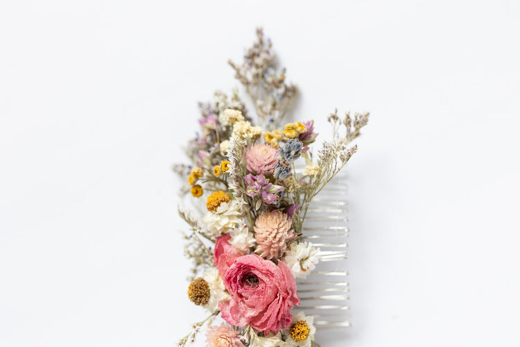 Ranunculus Dried Flower Hair Comb, Bridal Bouquet: Dry Flower Wedding, Rustic Boho Brides, Bridesmaid bouquet, Wildflowers Dried bouquet