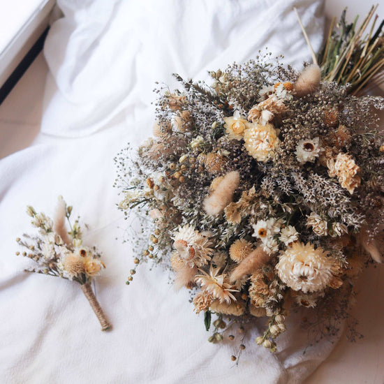 Blush Strawflower Dried Flowers Bouquet / Preserved Daisy Rose Flowers Bouquet / Wedding Bridal bouquet / Preserved larkspur herbs Natural