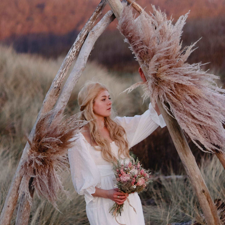 Boho Pampas Wedding Arch Arrangement, Pampas Runner, Peach Arbor Arrangements, Pampas Wedding Decor