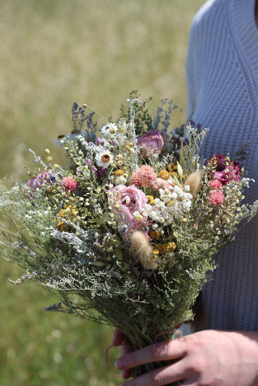 Ranunculus Dried Bridal boutonniere / Dry Flower Wedding, Rustic Boho Brides, Bridesmaid bouquet, Wildflowers Dried bouquet